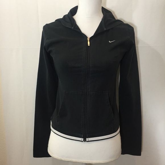 Nike zip up jacket🖤 - Picture 2 of 5